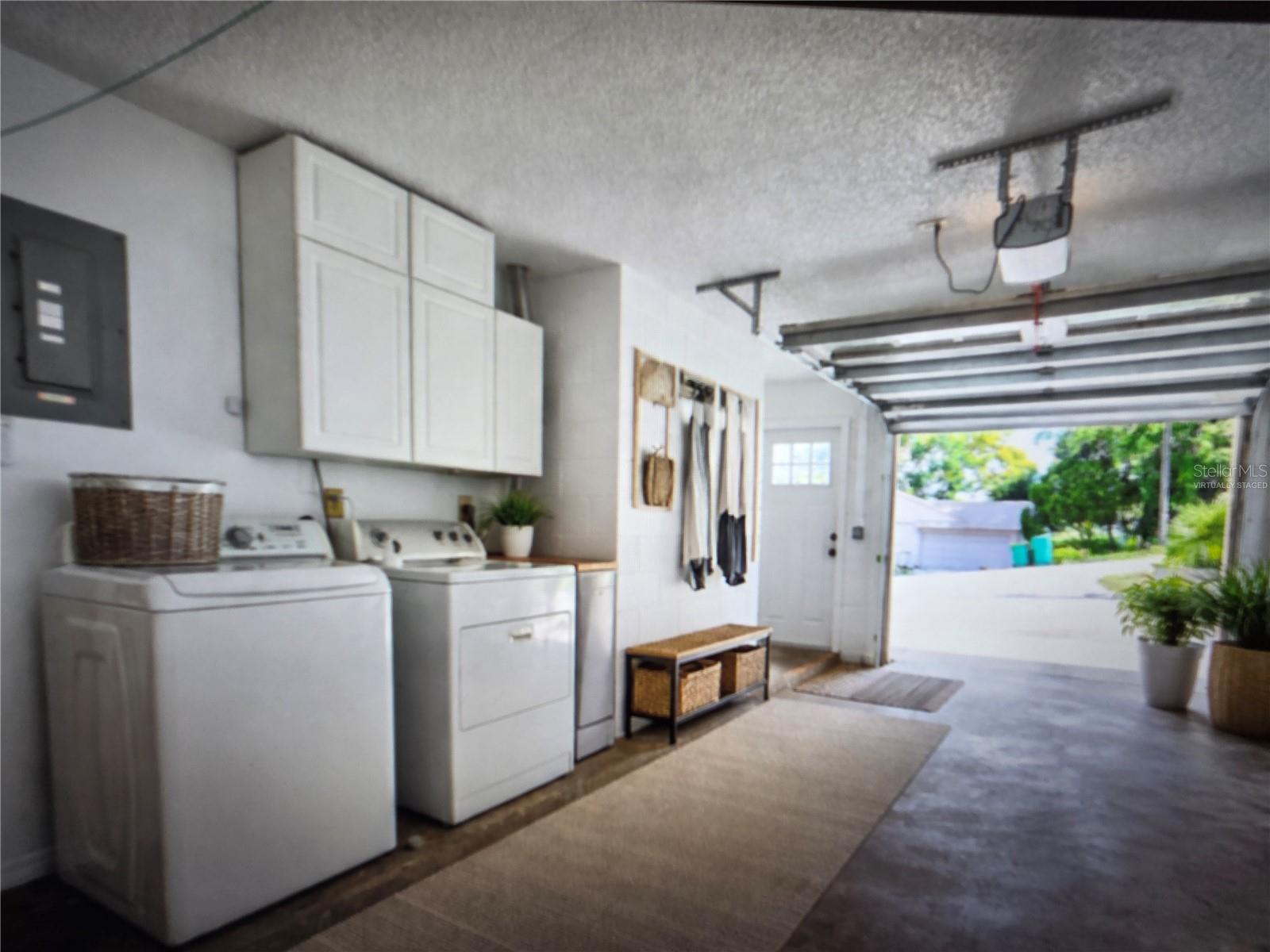 Image 39 of 48 For 1220 Country Club Road