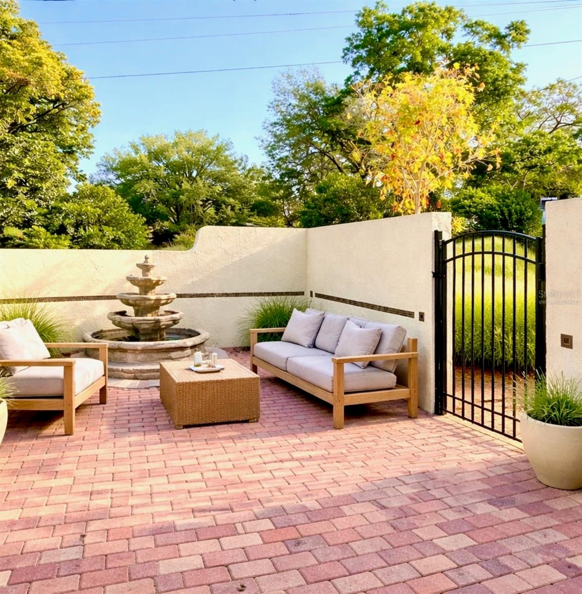 Image 43 of 48 For 1220 Country Club Road