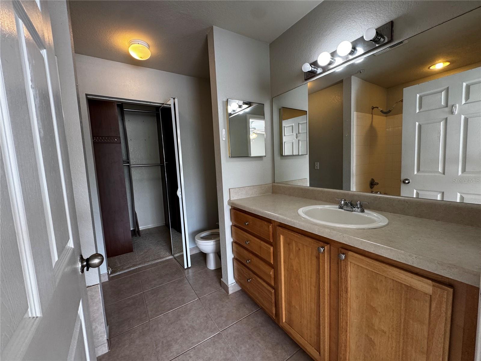 Image 15 of 30 For 9141 Lee Vista Boulevard 307