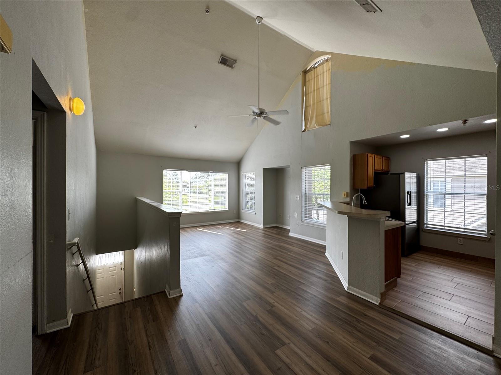 Image 6 of 30 For 9141 Lee Vista Boulevard 307