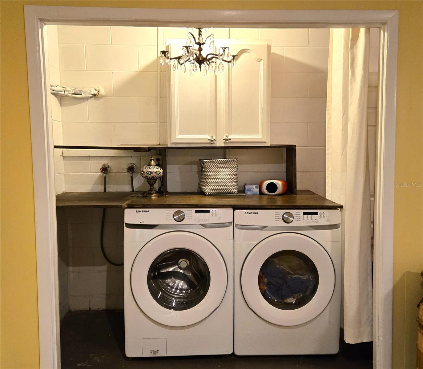 Image 17 of 21 For 506 Gottsche Avenue