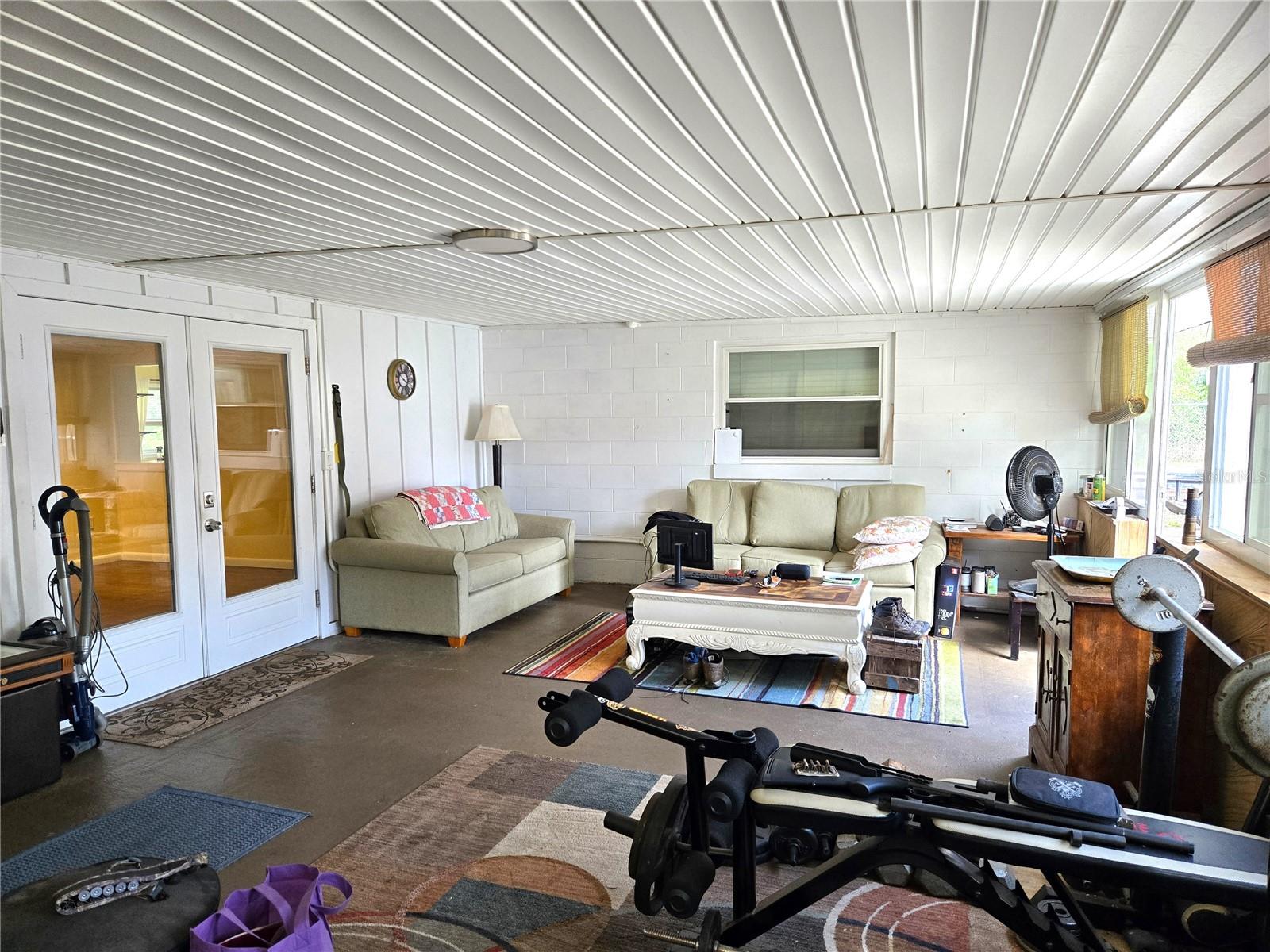 Image 18 of 21 For 506 Gottsche Avenue