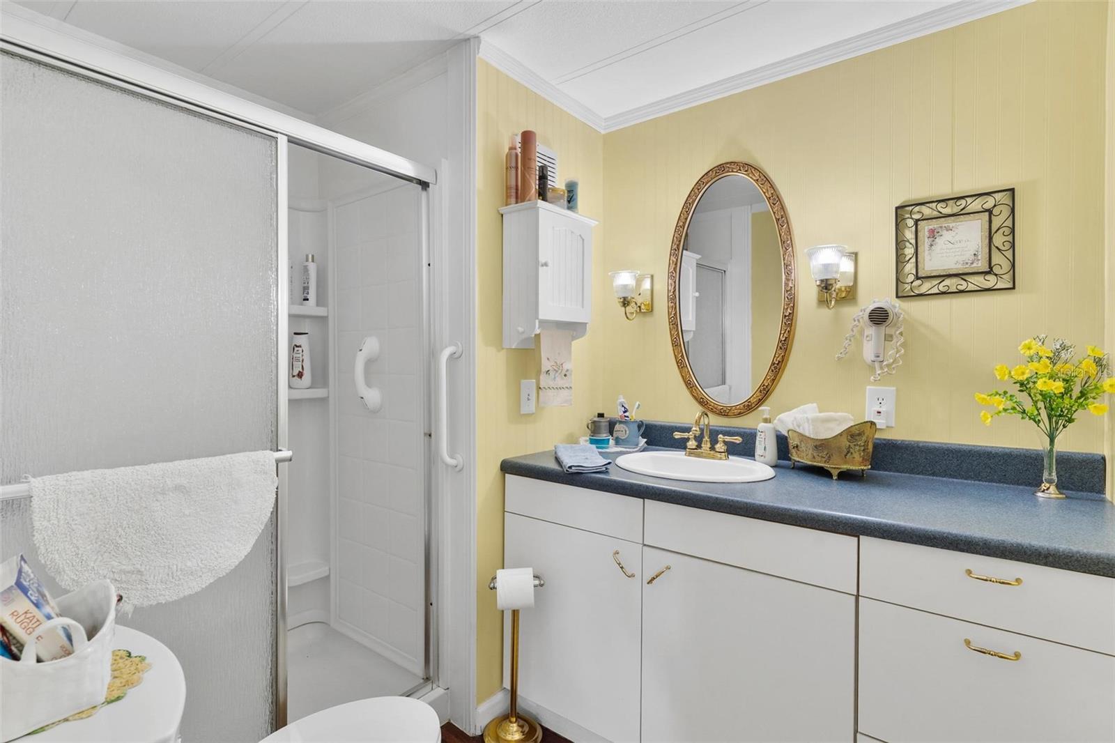 Image 26 of 47 For 2470 Karen Drive