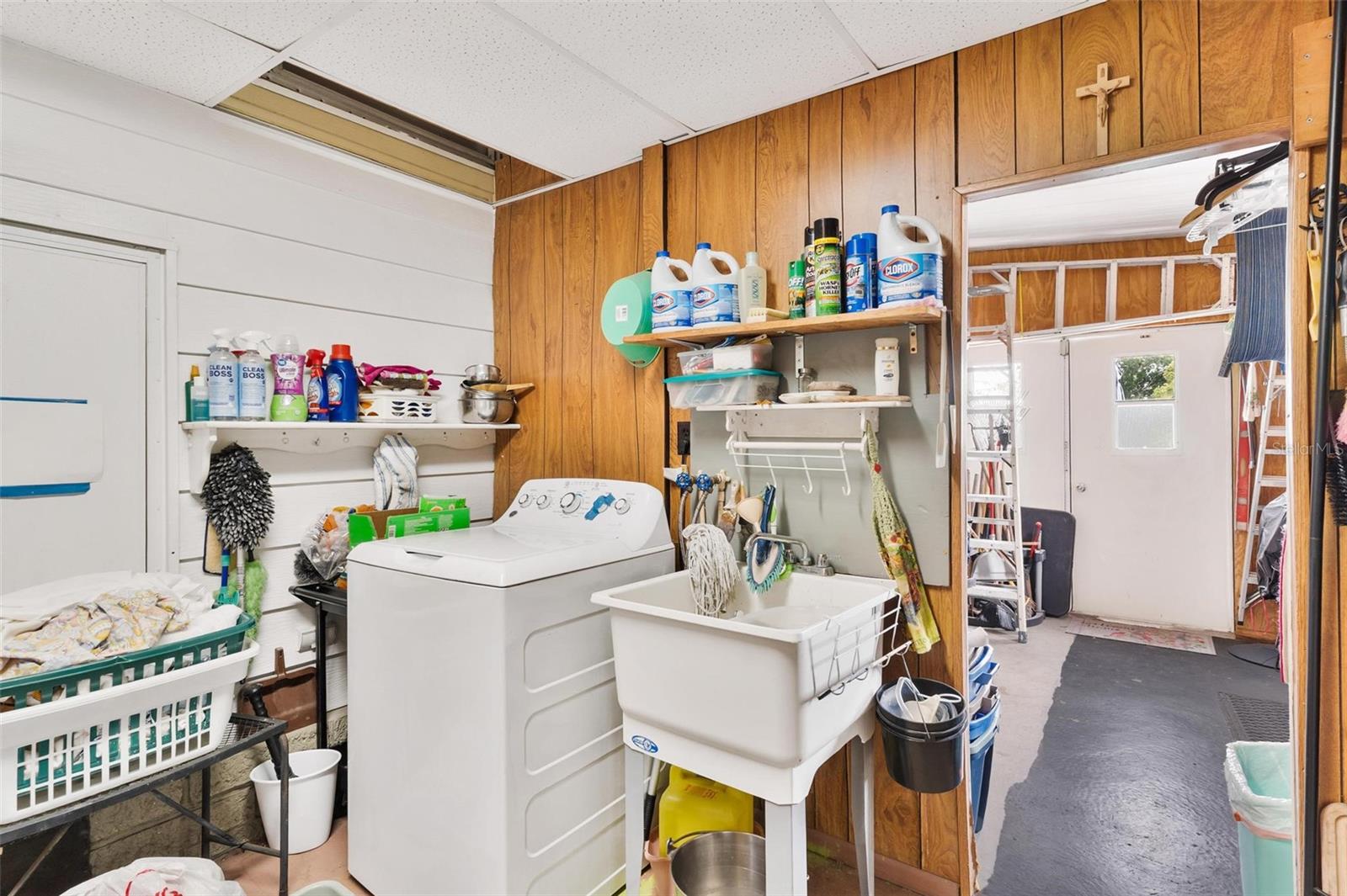 Image 30 of 47 For 2470 Karen Drive