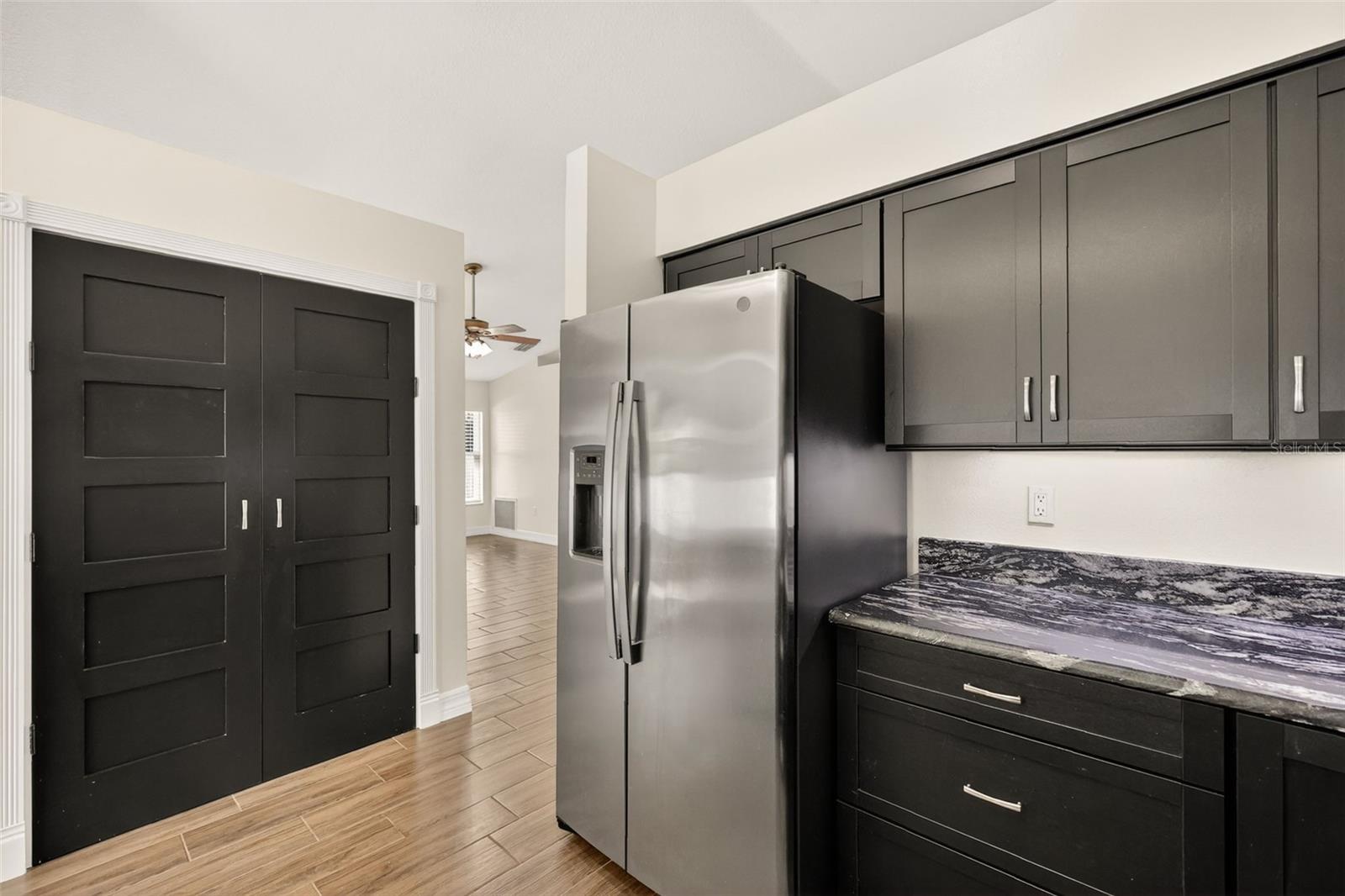 Image 10 of 33 For 11637 Lake Drive