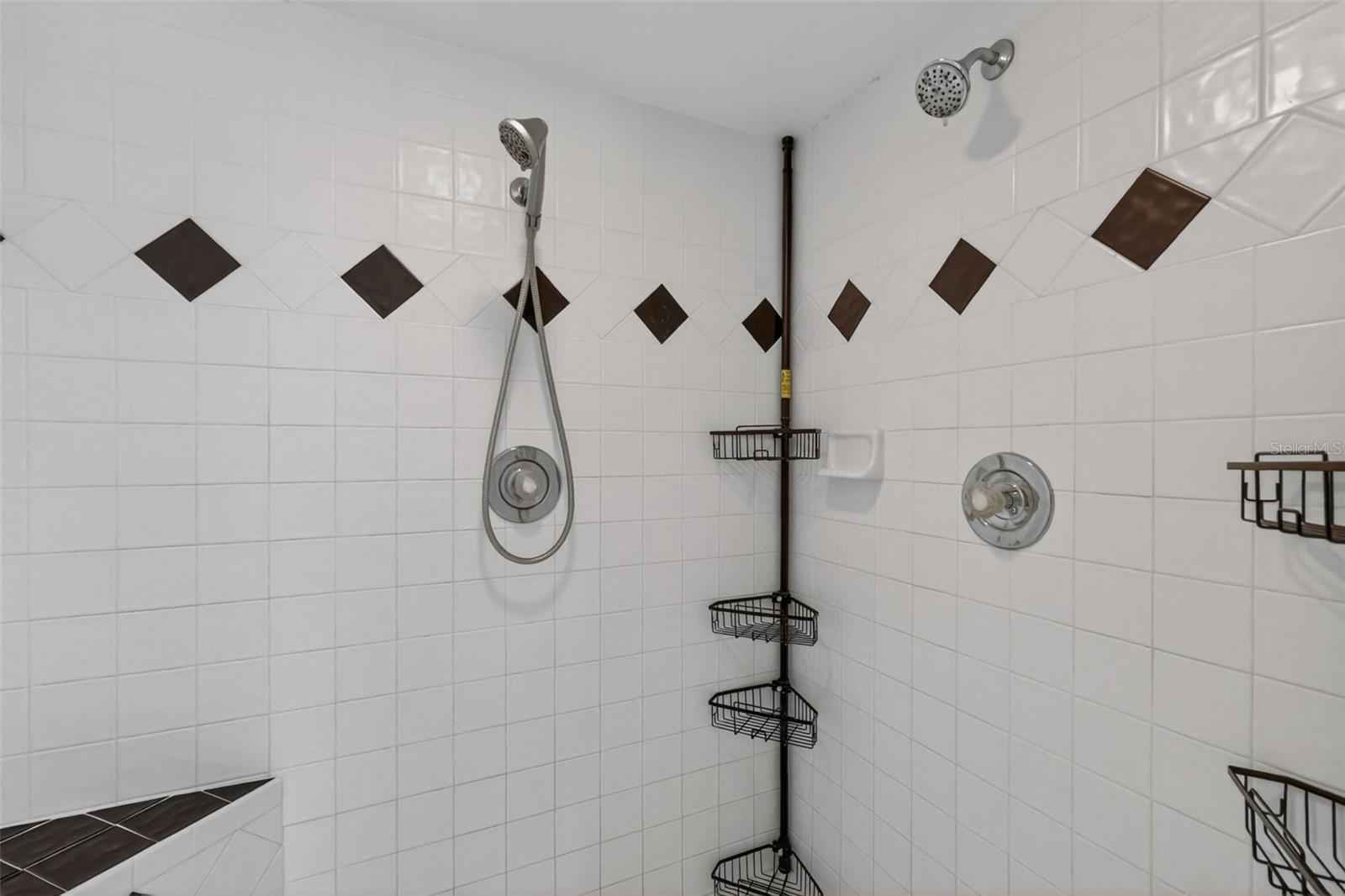 Image 18 of 33 For 11637 Lake Drive