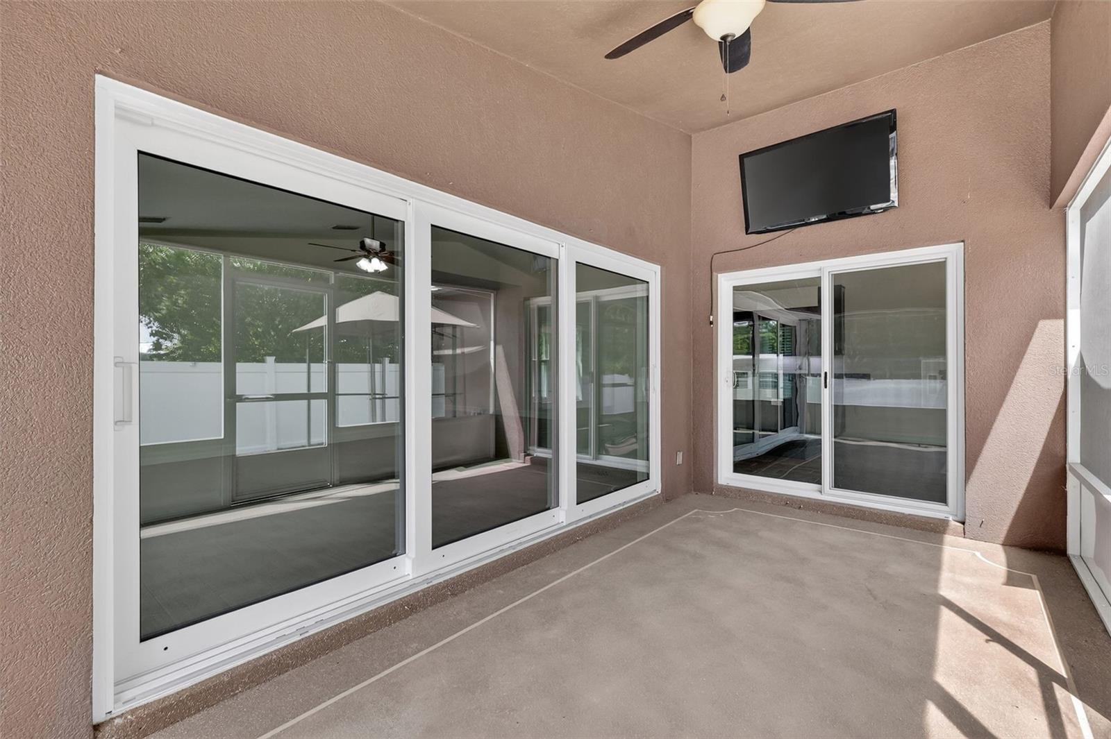 Image 23 of 33 For 11637 Lake Drive