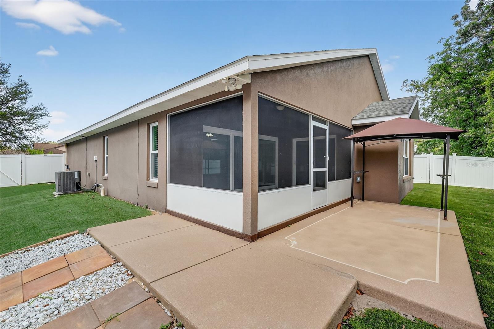 Image 24 of 33 For 11637 Lake Drive