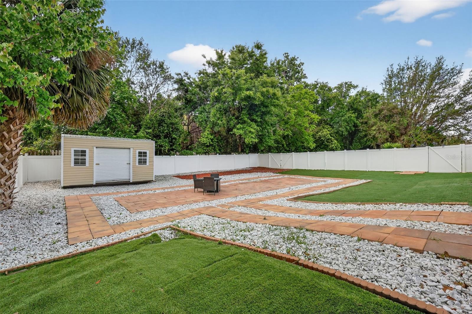 Image 26 of 33 For 11637 Lake Drive