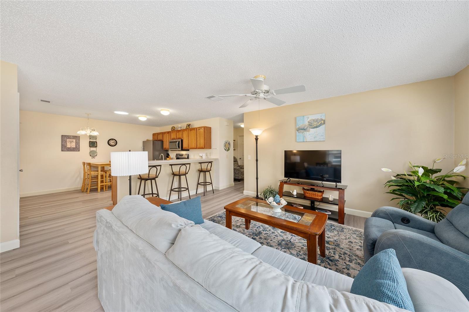 Image 12 of 44 For 1017 Pinewood Place