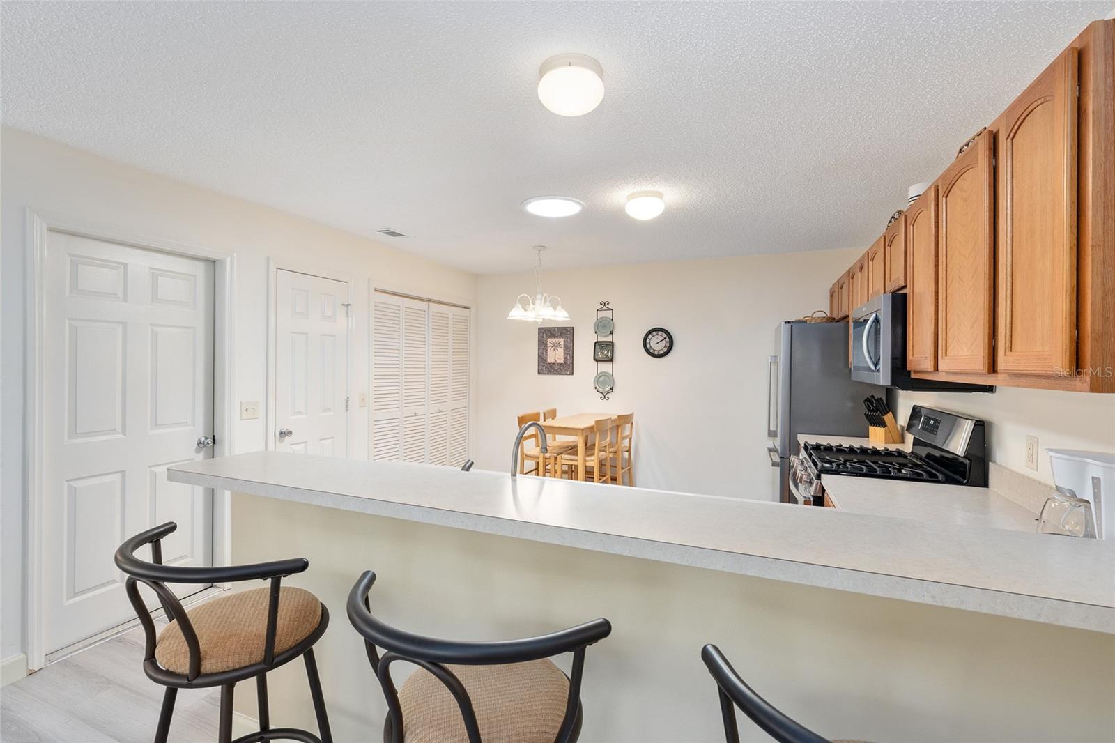 Image 15 of 44 For 1017 Pinewood Place