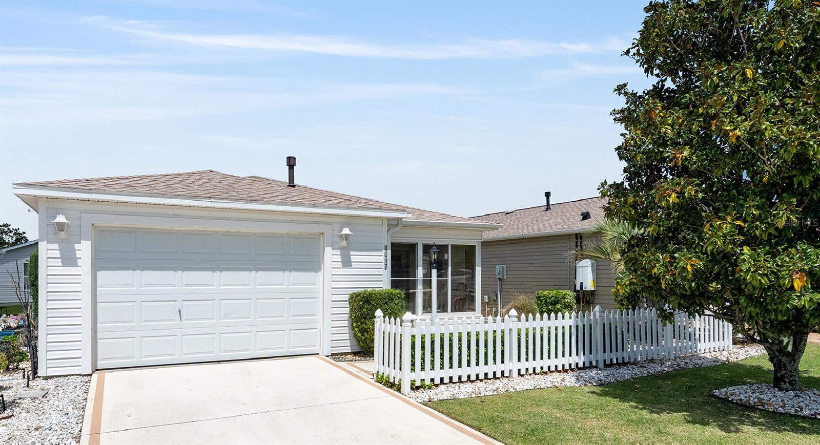 Image 2 of 44 For 1017 Pinewood Place