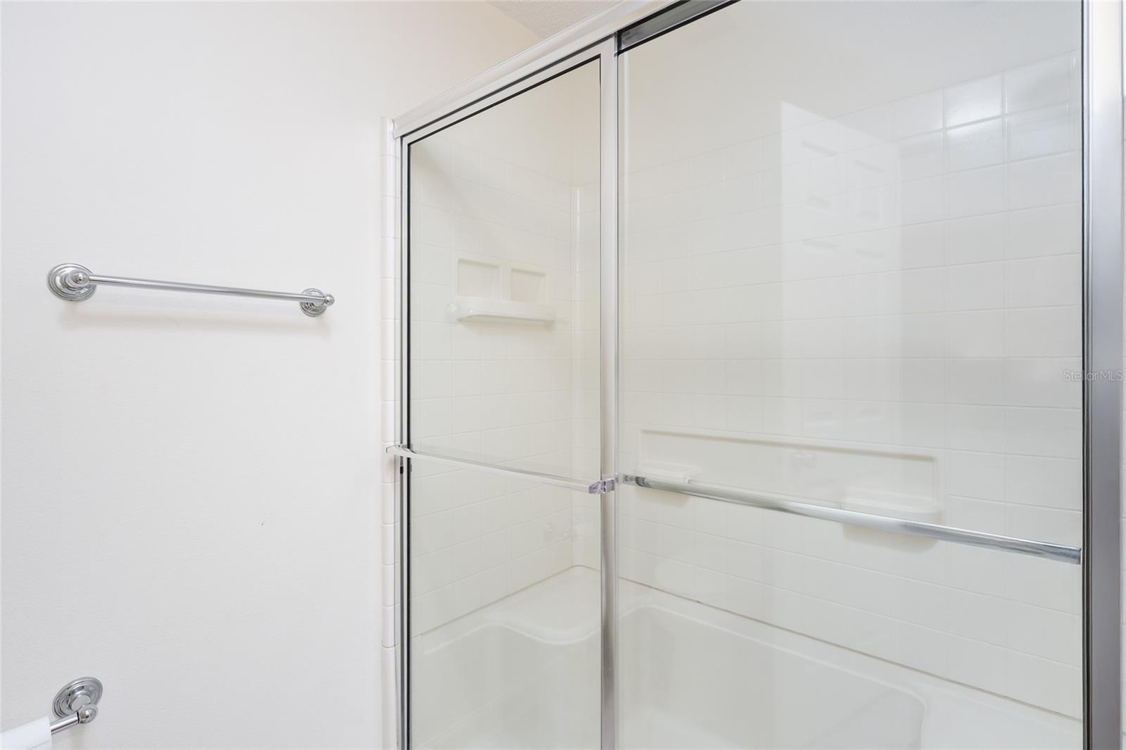 Image 26 of 44 For 1017 Pinewood Place