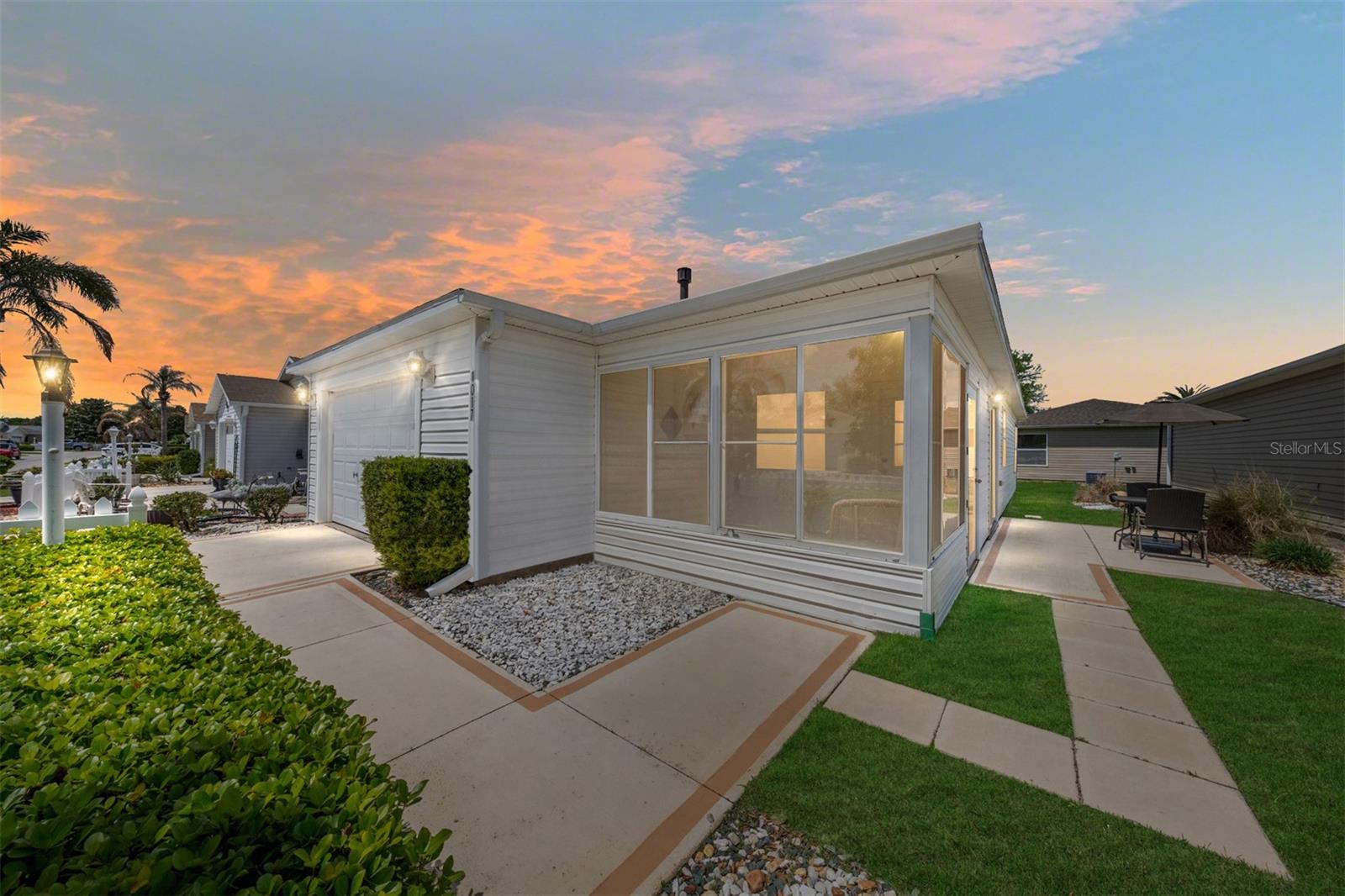 Image 3 of 44 For 1017 Pinewood Place