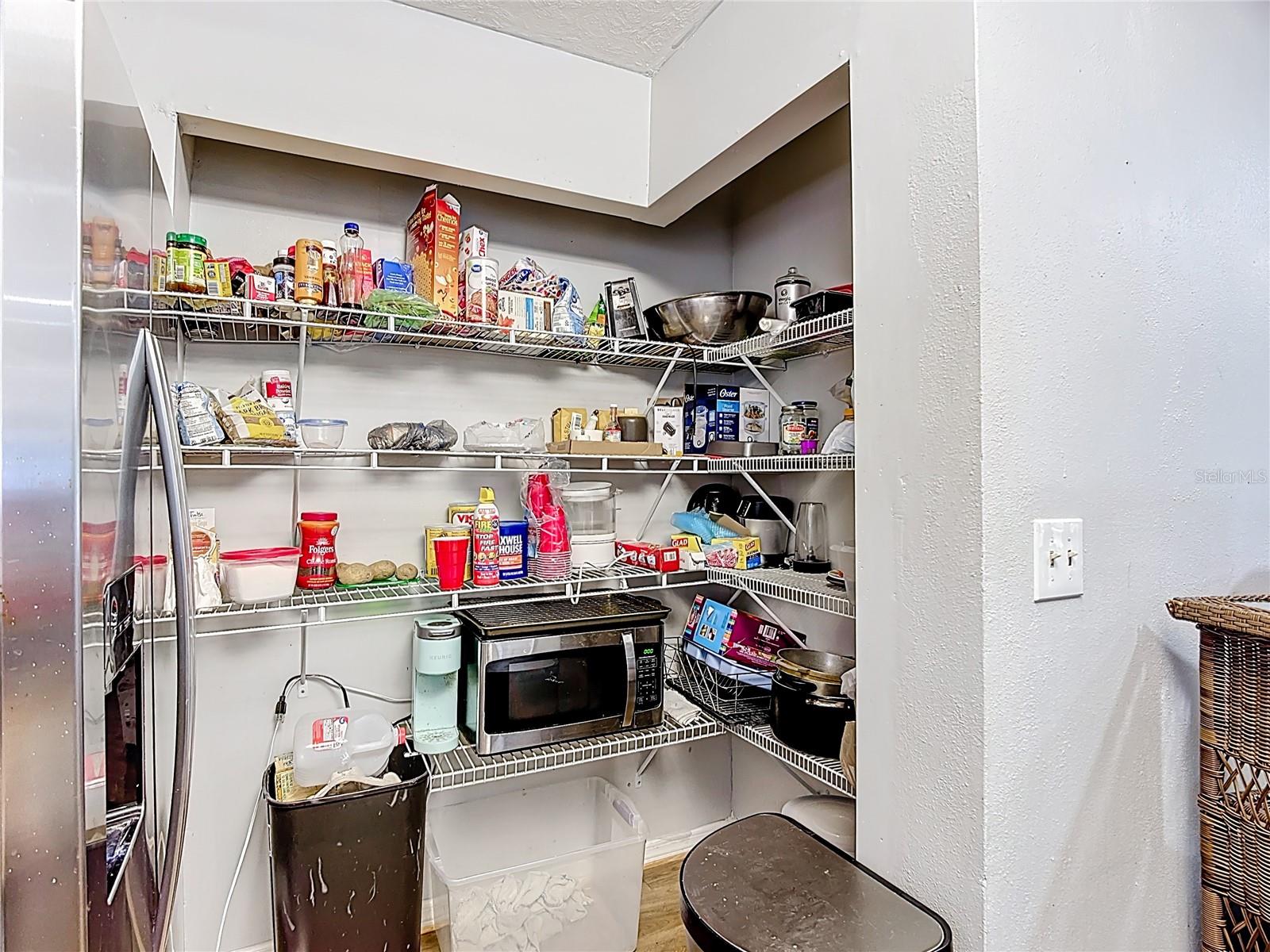 Image 11 of 42 For 106 California Avenue