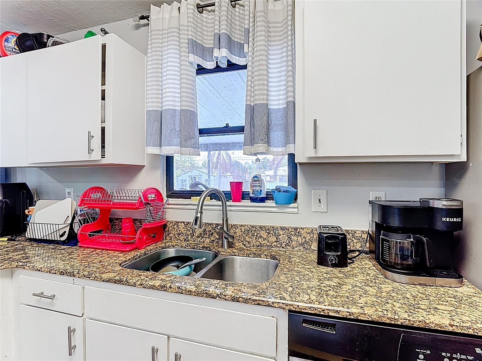 Image 12 of 42 For 106 California Avenue