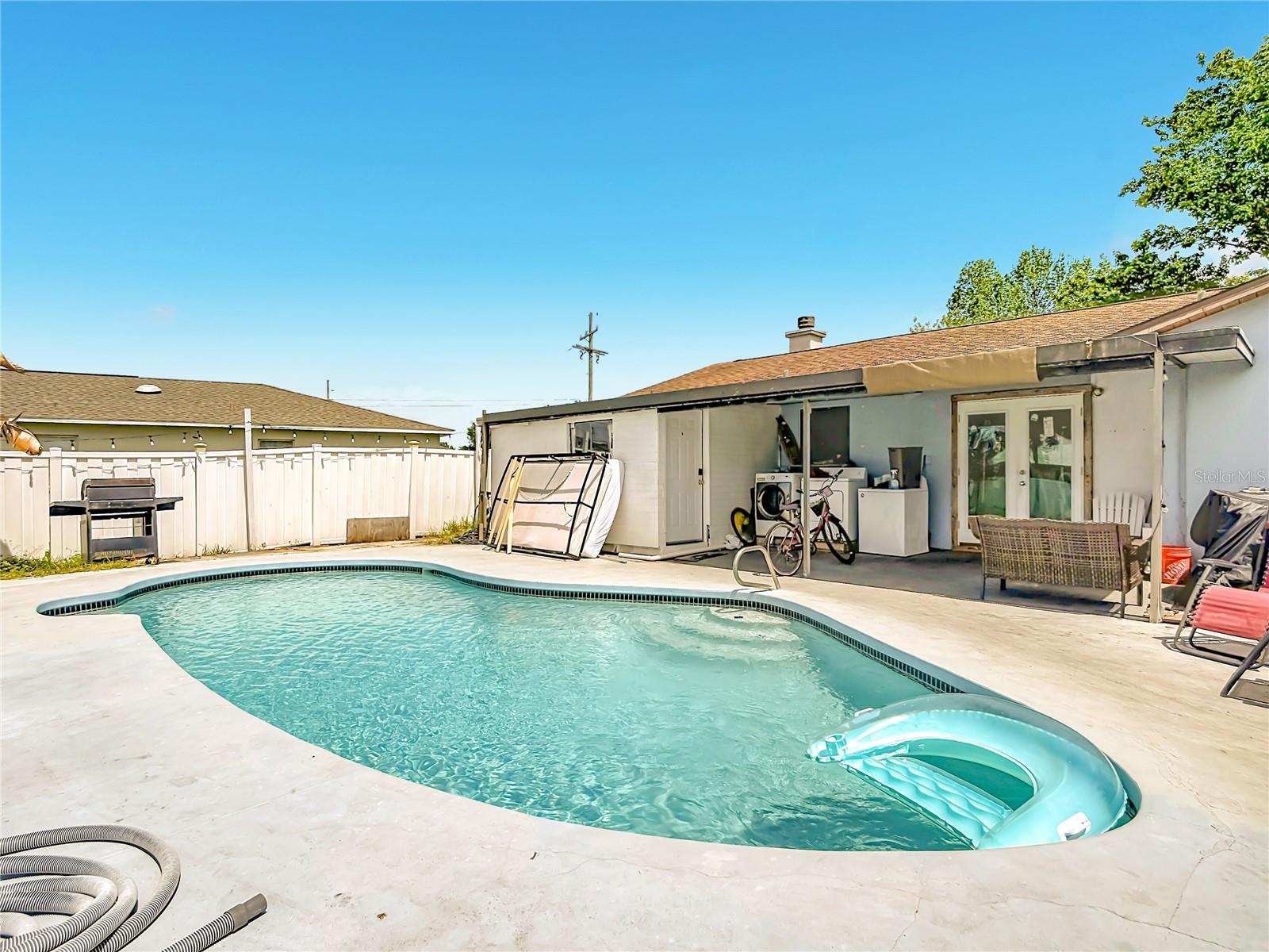 Image 22 of 42 For 106 California Avenue