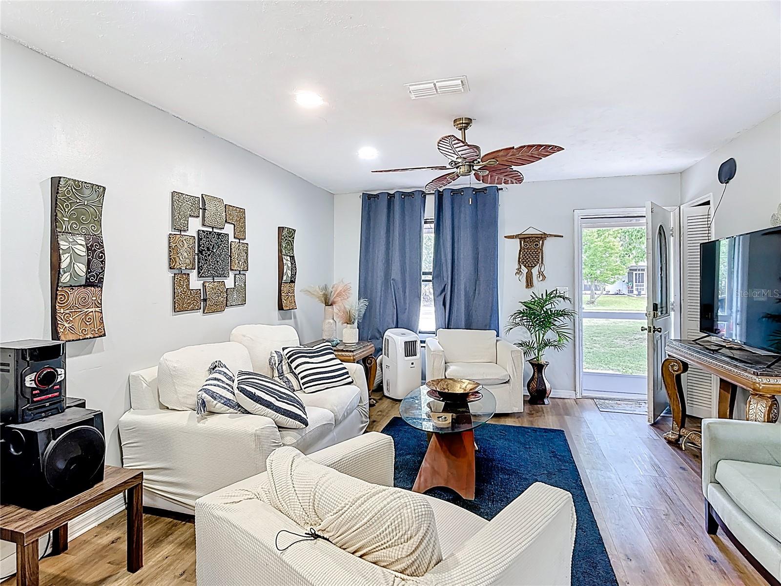 Image 6 of 42 For 106 California Avenue