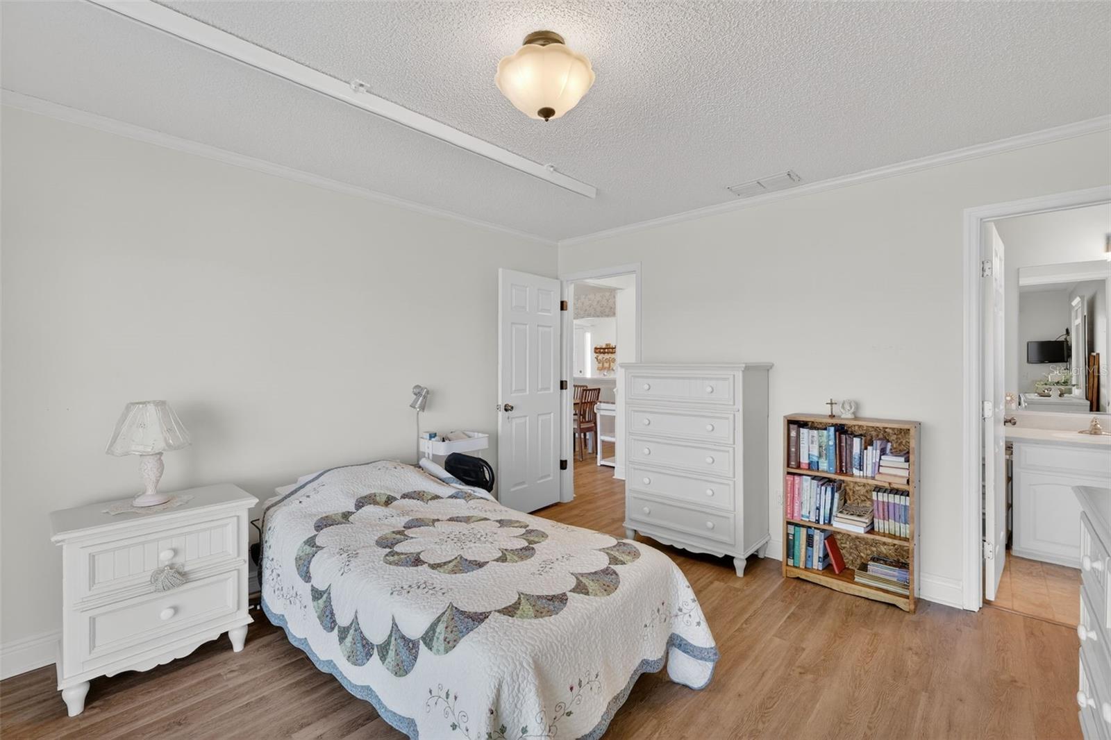 Image 19 of 30 For 1307 Panama Place