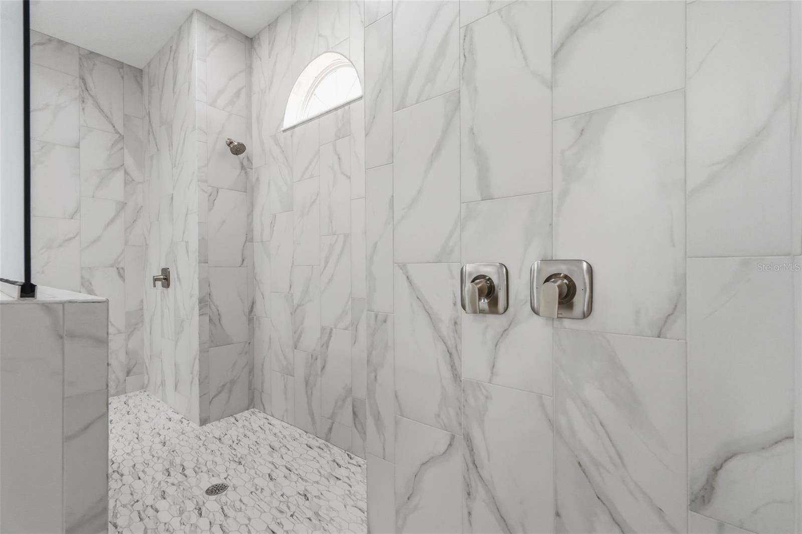 Image 15 of 66 For 421 Chase Street