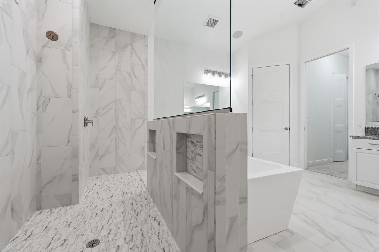 Image 16 of 66 For 421 Chase Street