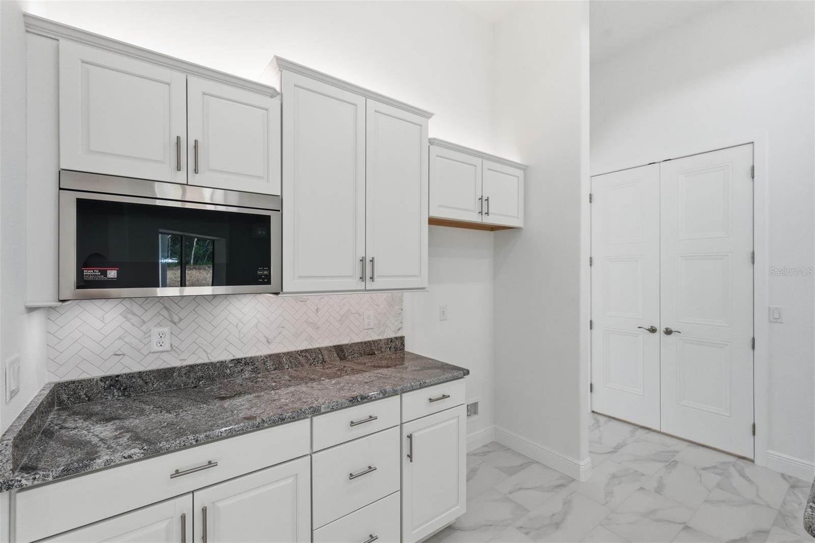 Image 53 of 66 For 421 Chase Street