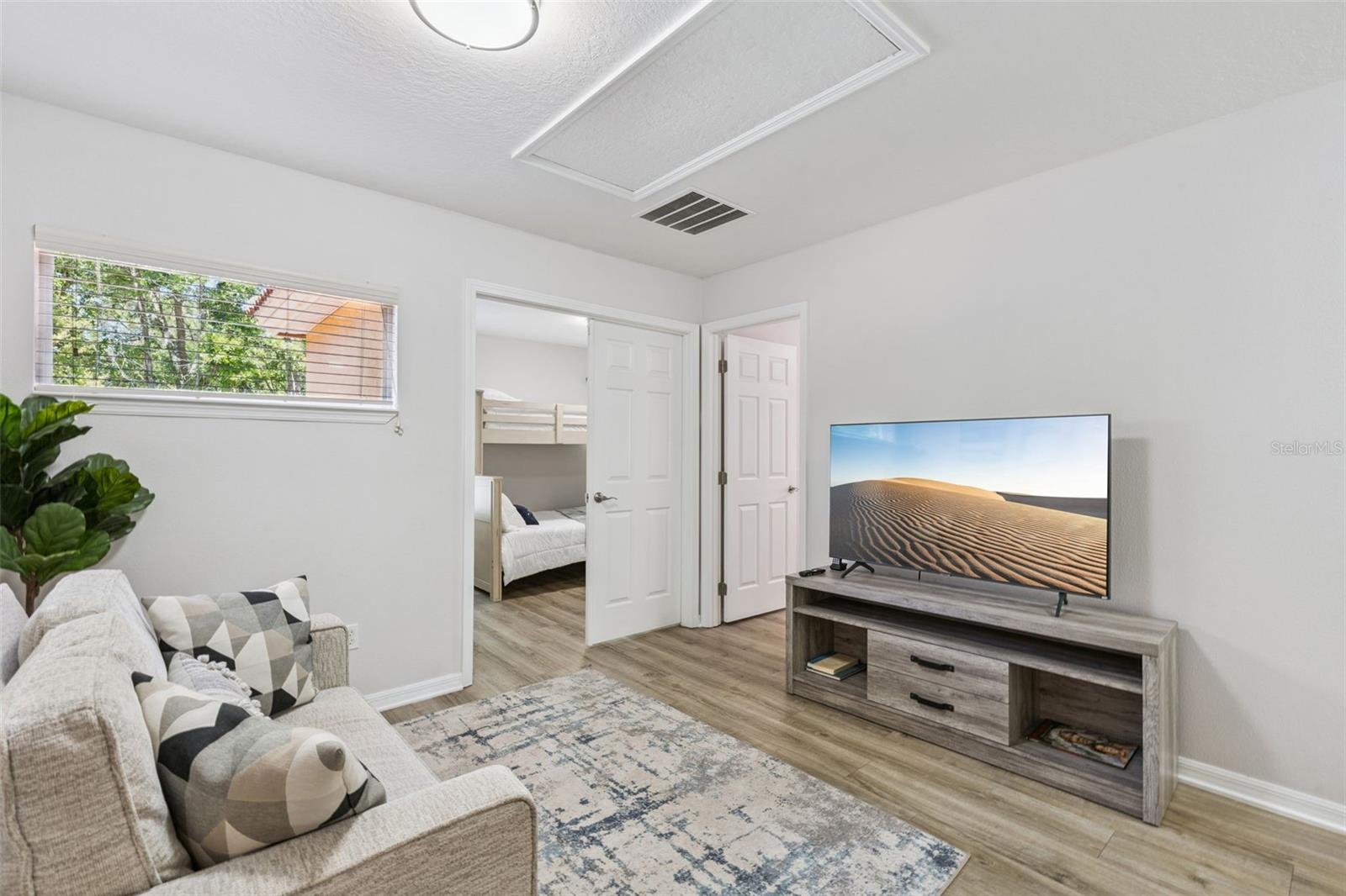 Image 26 of 61 For 110 Orange Cosmos Boulevard