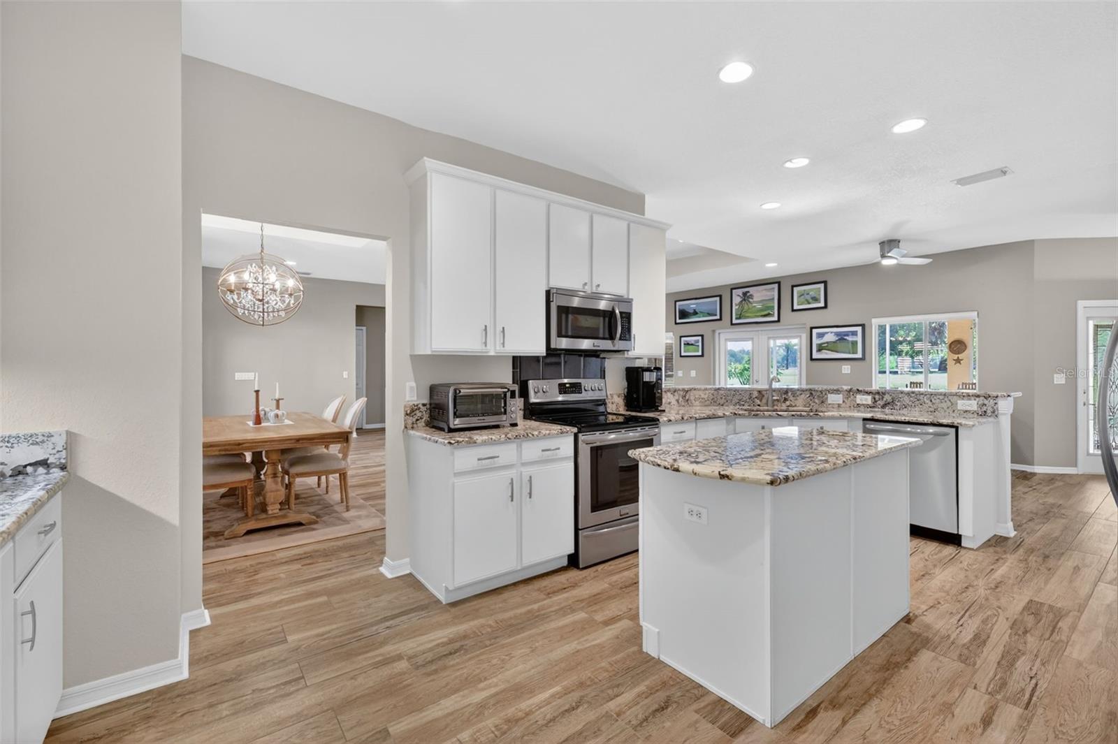 Image 13 of 53 For 1880 Edgewater Drive