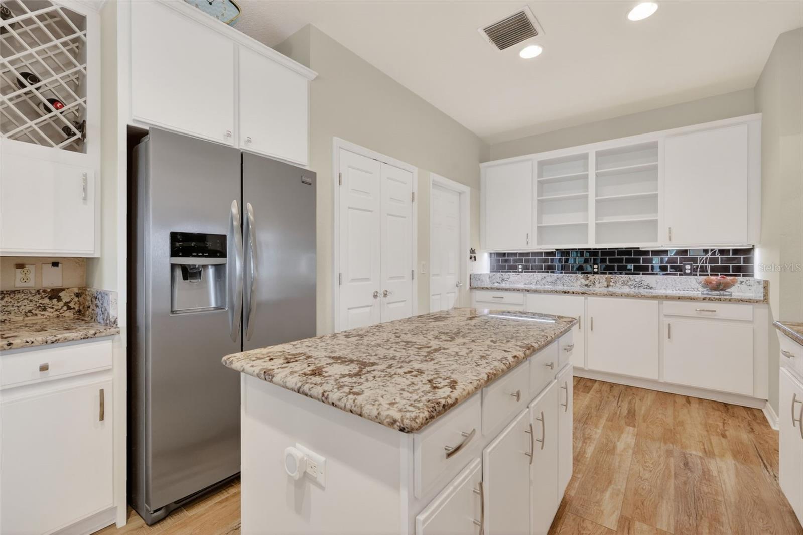 Image 16 of 53 For 1880 Edgewater Drive