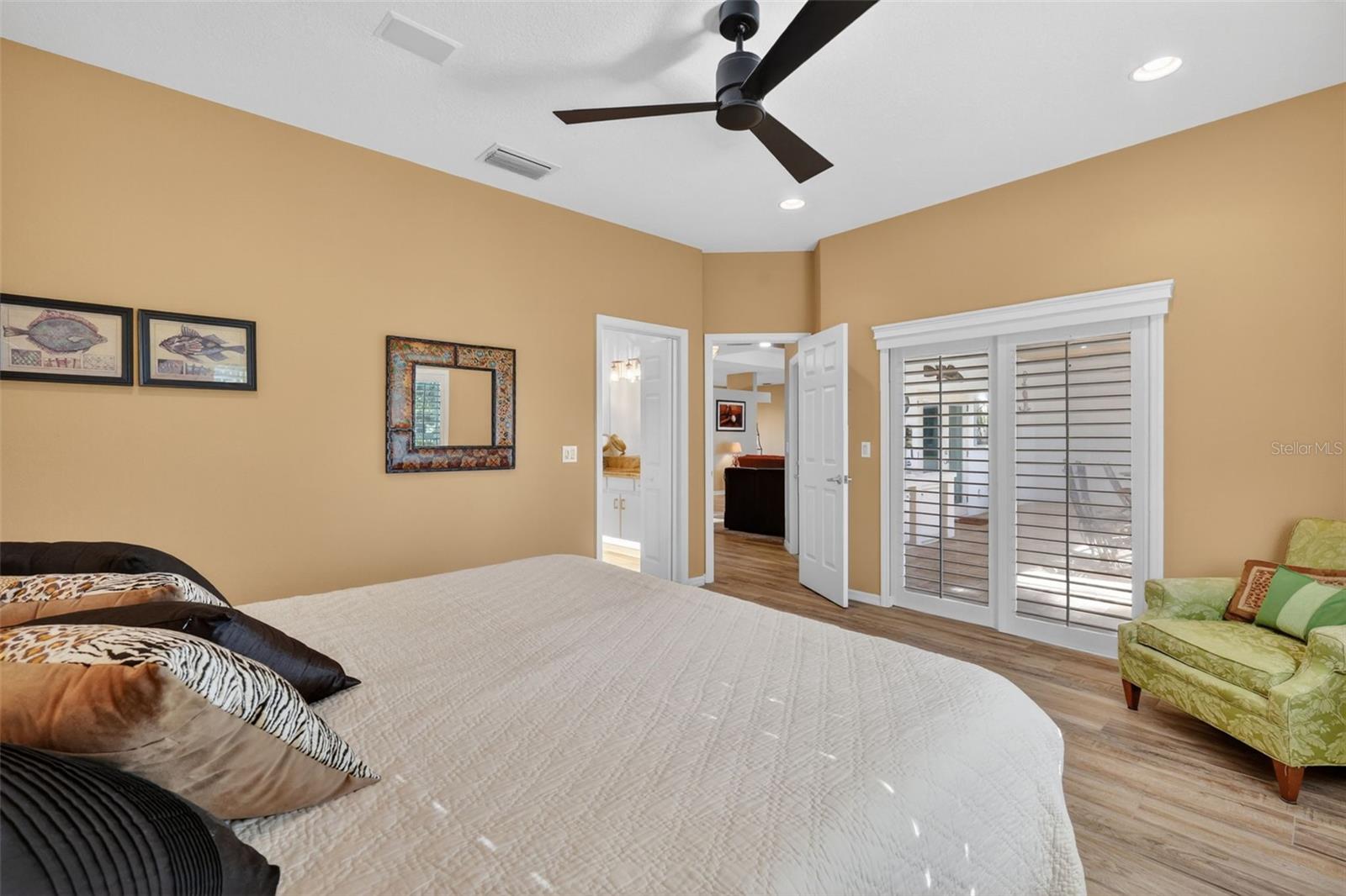 Image 18 of 53 For 1880 Edgewater Drive