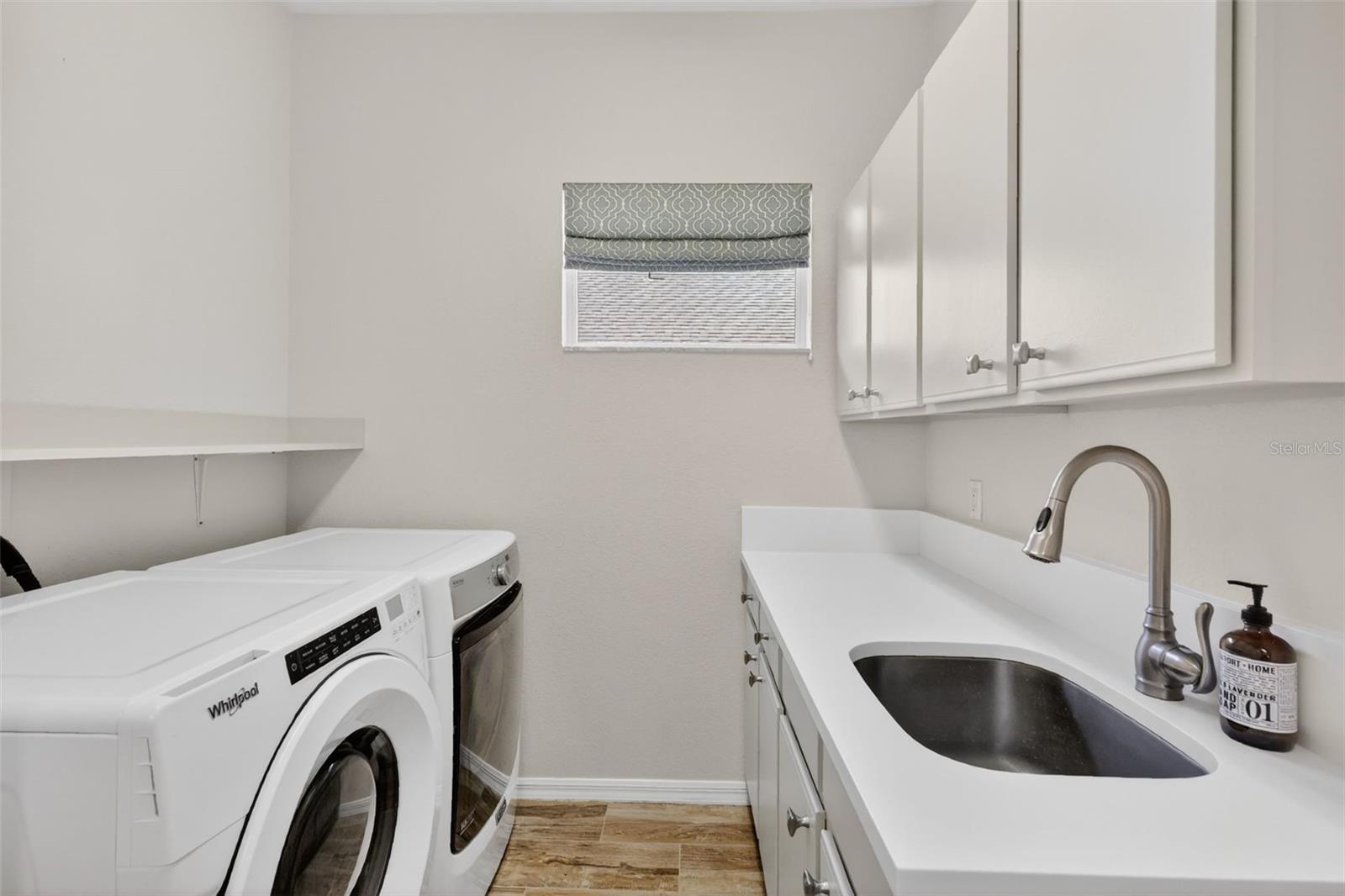 Image 30 of 53 For 1880 Edgewater Drive