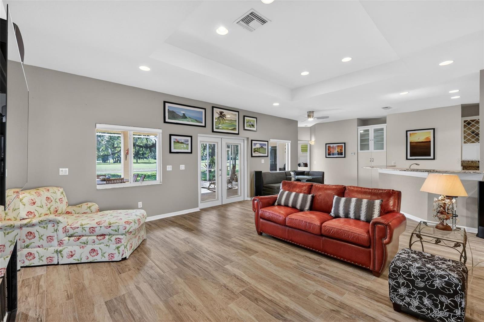 Image 8 of 53 For 1880 Edgewater Drive