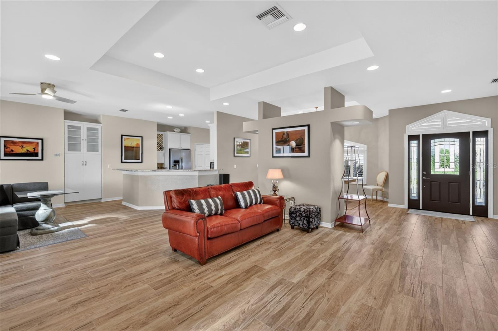 Image 9 of 53 For 1880 Edgewater Drive