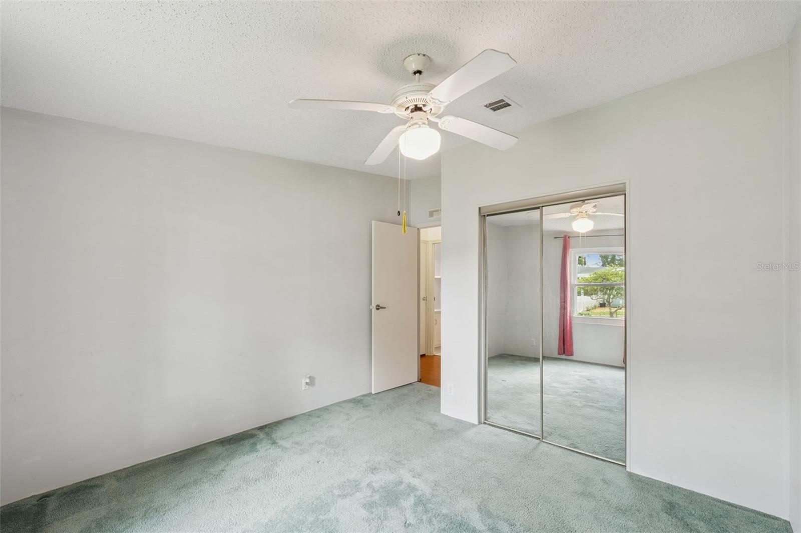 Image 13 of 21 For 42 Maplehurst Avenue