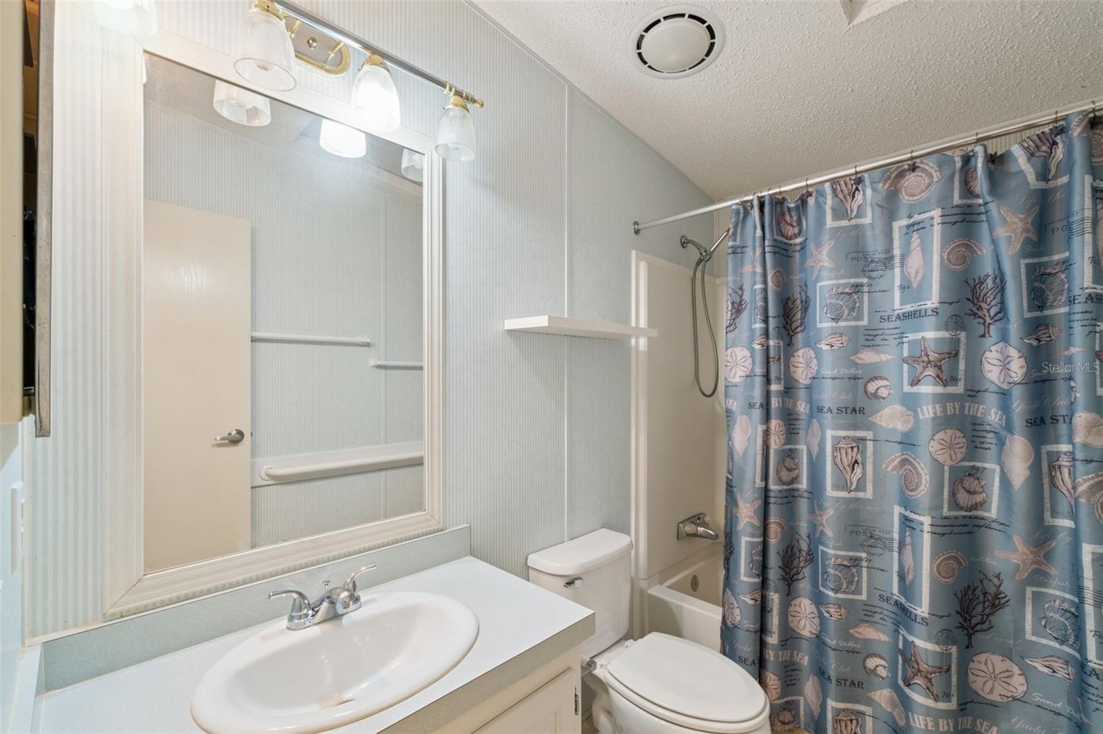 Image 18 of 21 For 42 Maplehurst Avenue