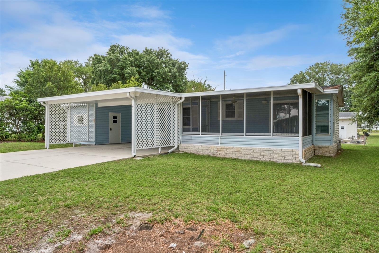 Image 2 of 21 For 42 Maplehurst Avenue