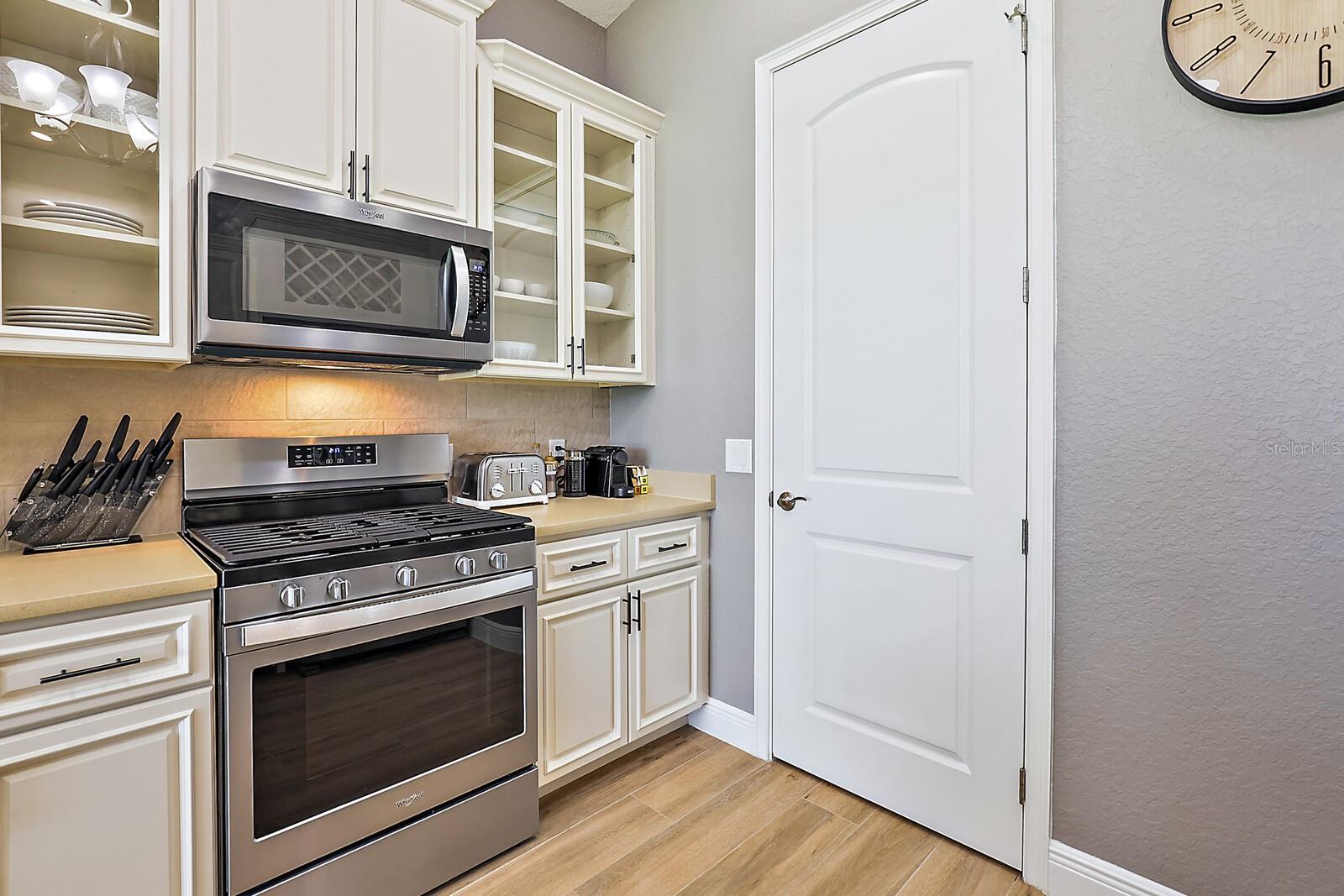 Image 13 of 21 For 5035 125th Loop