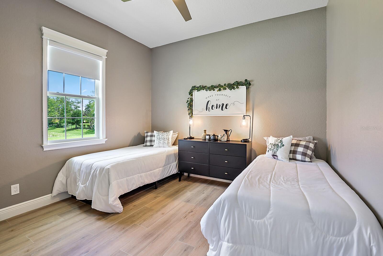 Image 17 of 21 For 5035 125th Loop