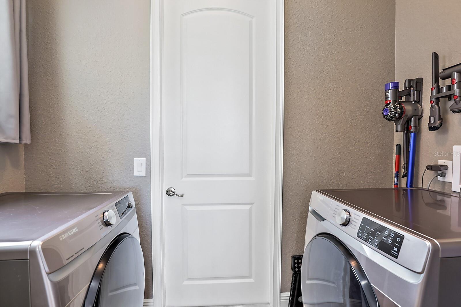 Image 18 of 21 For 5035 125th Loop