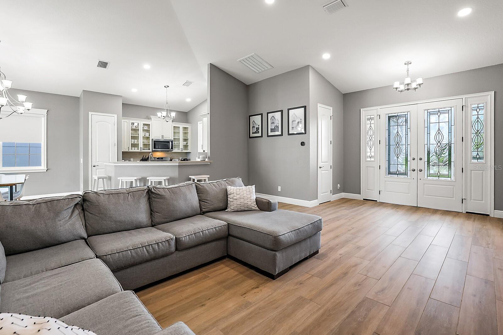 Image 5 of 21 For 5035 125th Loop