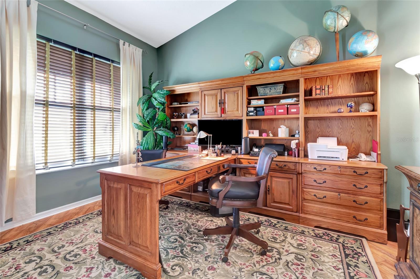 Image 18 of 46 For 12609 Katherine Circle