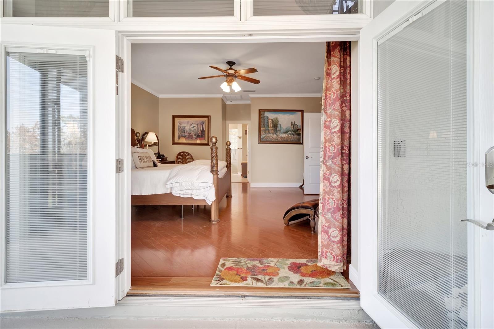 Image 33 of 46 For 12609 Katherine Circle