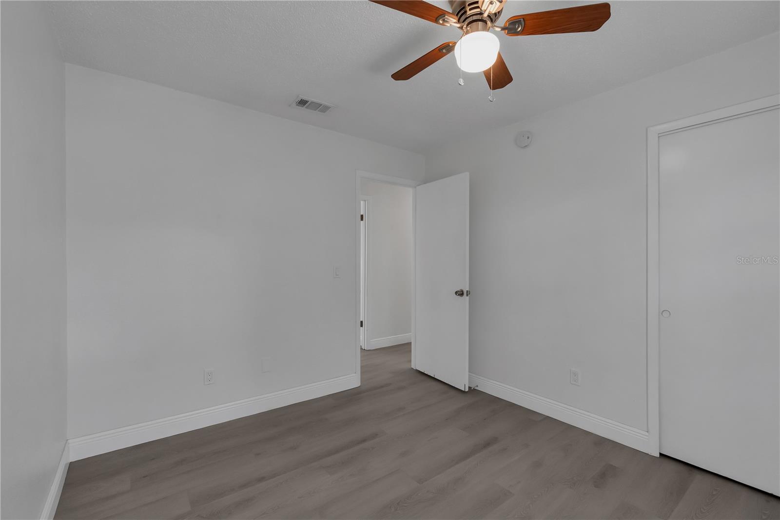 Image 18 of 51 For 2930 Slippery Rock Avenue