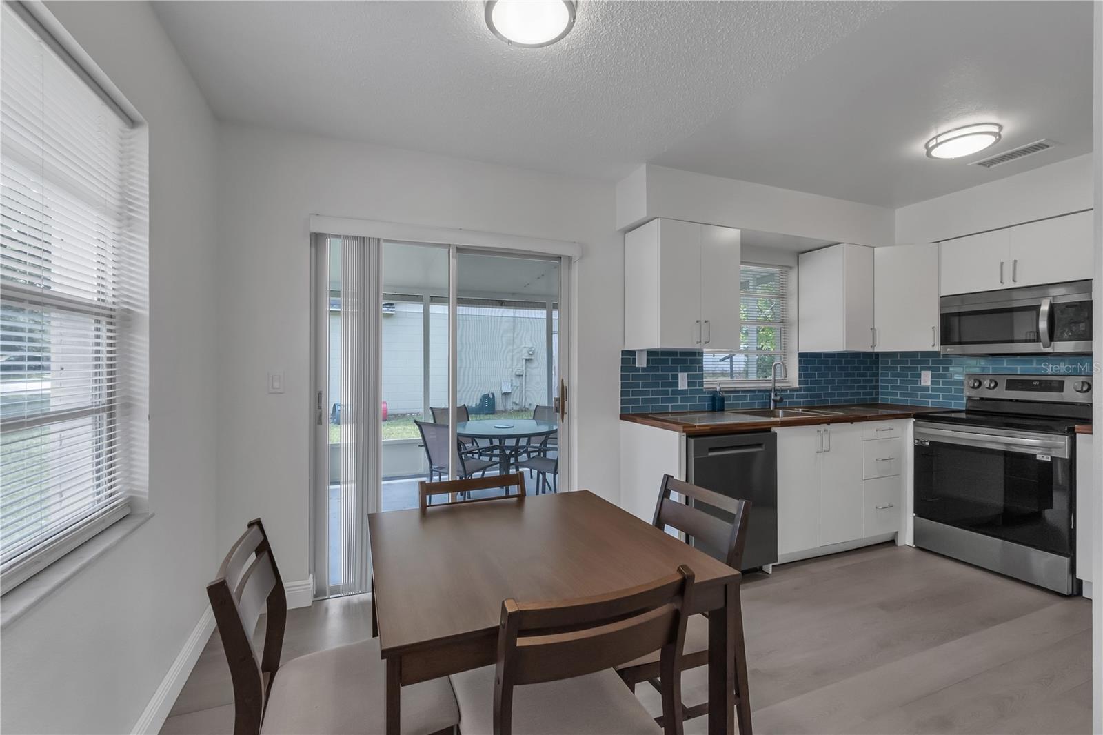 Image 4 of 51 For 2930 Slippery Rock Avenue