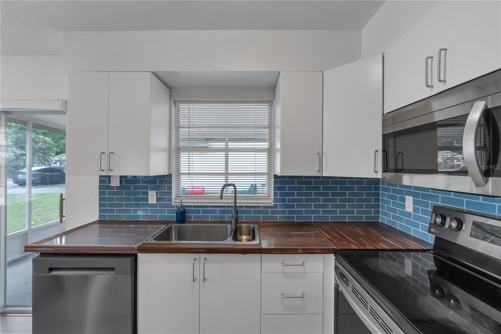 Image 6 of 51 For 2930 Slippery Rock Avenue