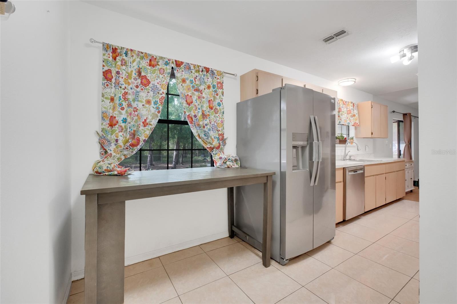 Image 14 of 37 For 615 E Inverness Blvd