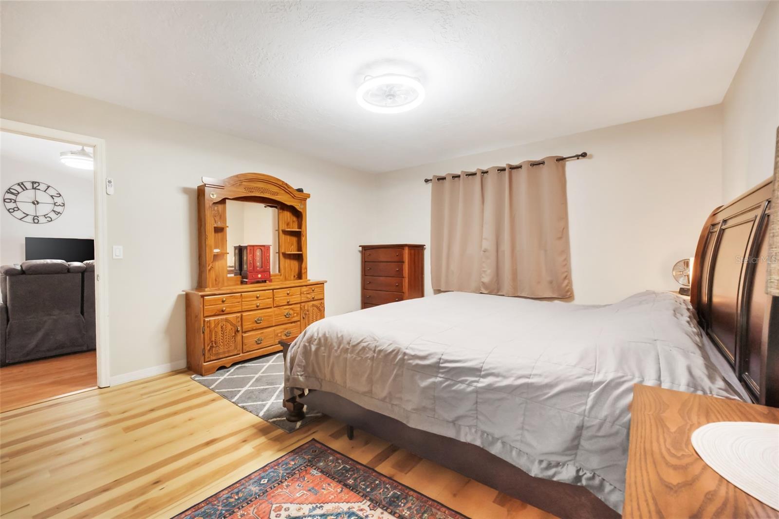 Image 16 of 37 For 615 E Inverness Blvd