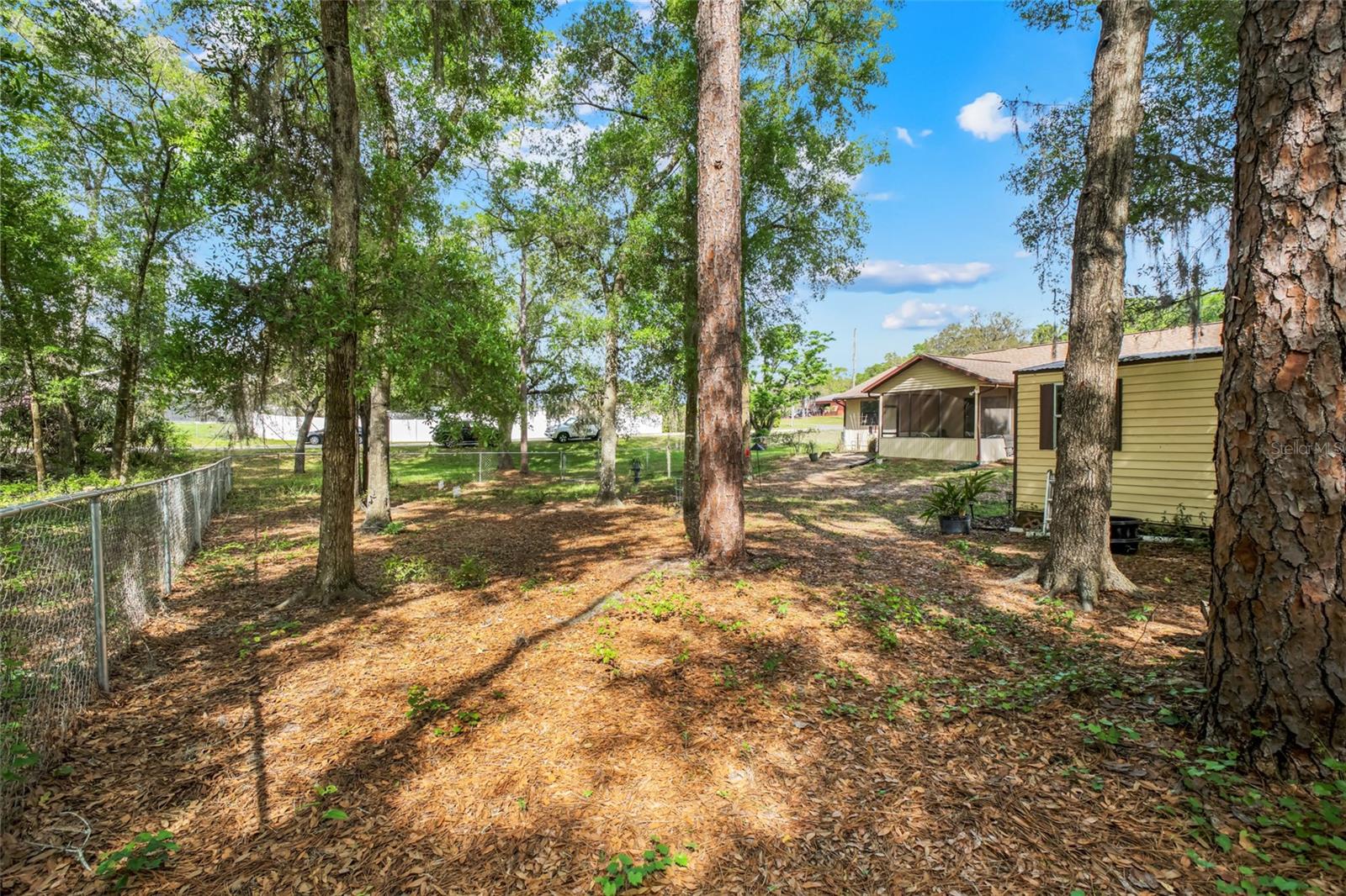 Image 26 of 37 For 615 E Inverness Blvd