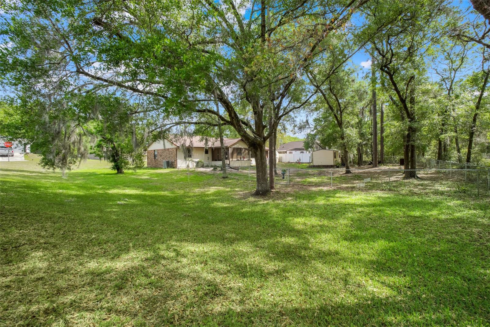 Image 28 of 37 For 615 E Inverness Blvd