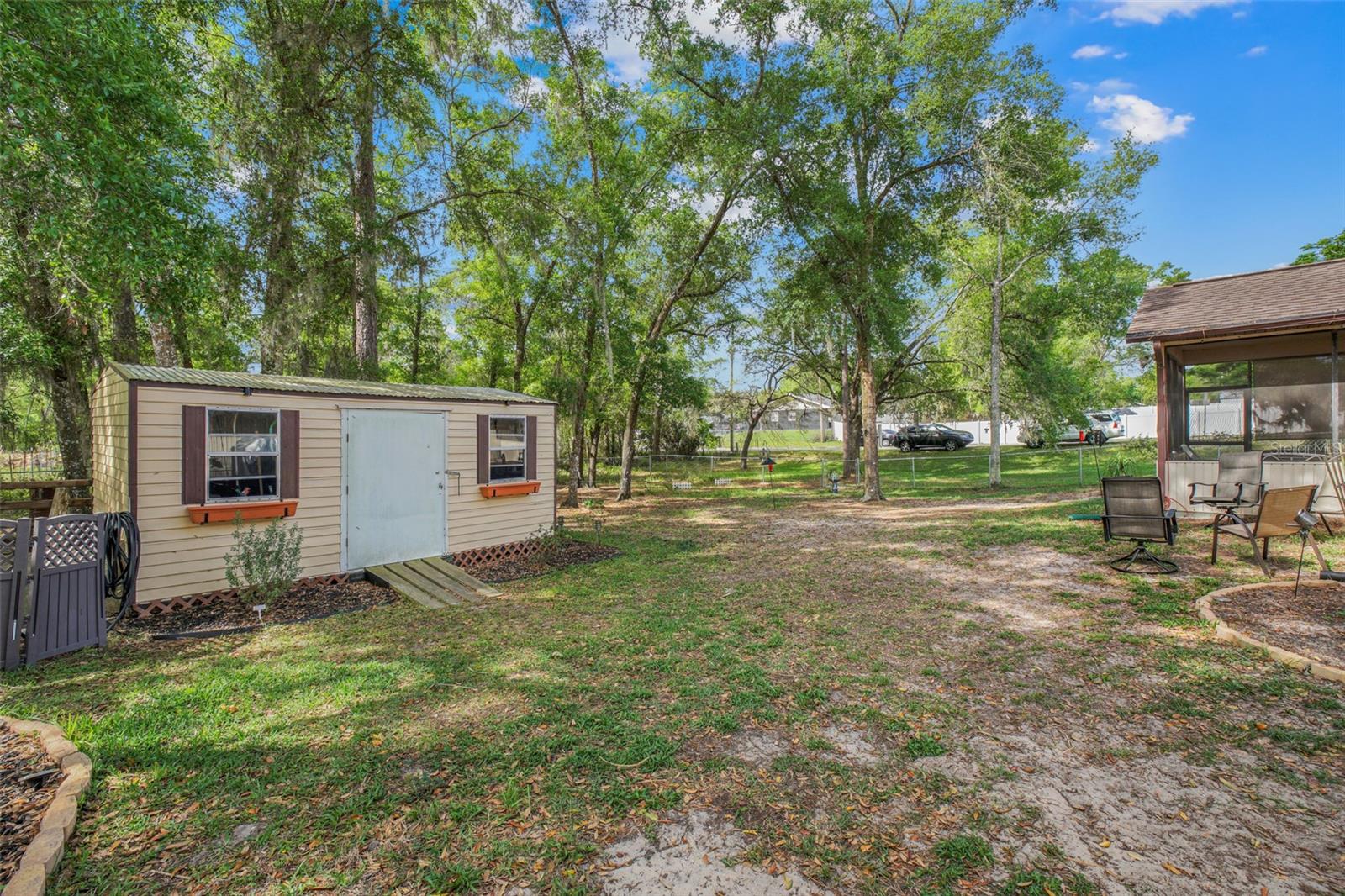 Image 29 of 37 For 615 E Inverness Blvd